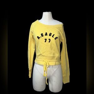 AMERICAN EAGLE | LONG SLEEVE YELLOW CROPPED SWEATSHIRT SZ MED JUNIORS